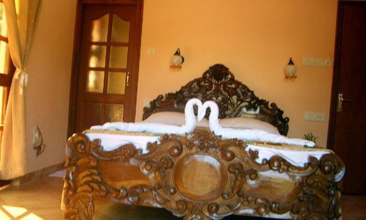 Carved bed Carved bed
