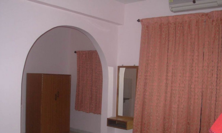 Furnished room Furnished room