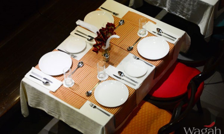 Elegant Dining Elegant Dining