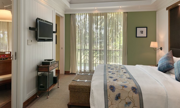 Presidential Villa: Master Bedroom Presidential Villa: Master Bedroom