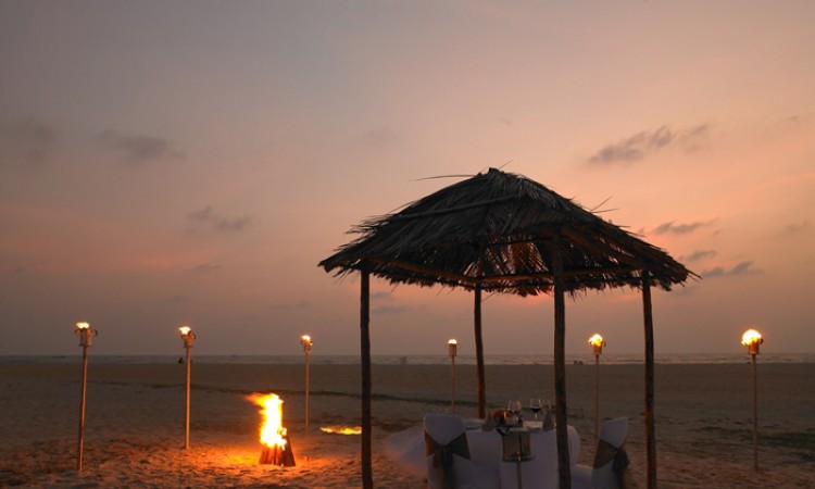 Beach dining Beach dining