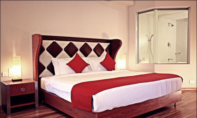 Suite room bed