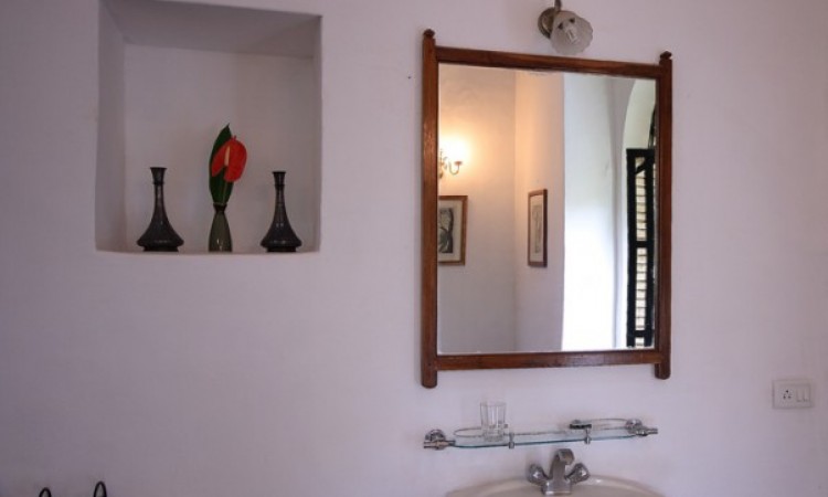 Macasar Bathroom