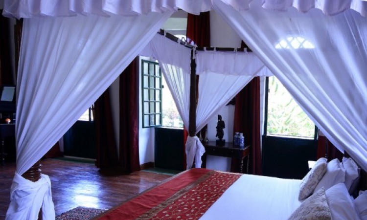 Macao Bed