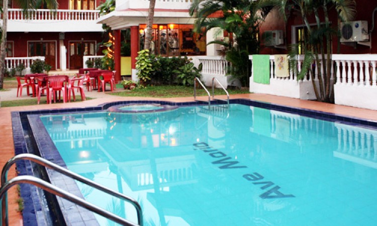 Spacious Pool Spacious Pool