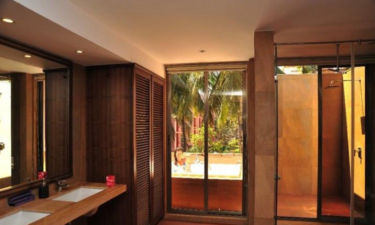 Suite Bathroom Suite Bathroom