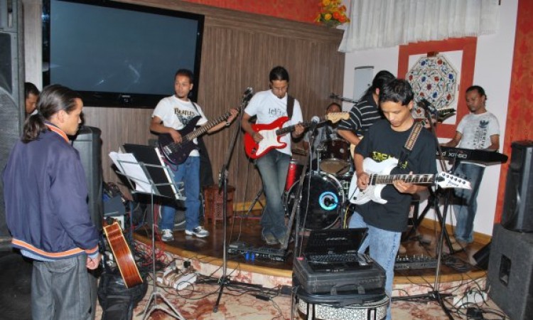 Live Entertainment Live Entertainment