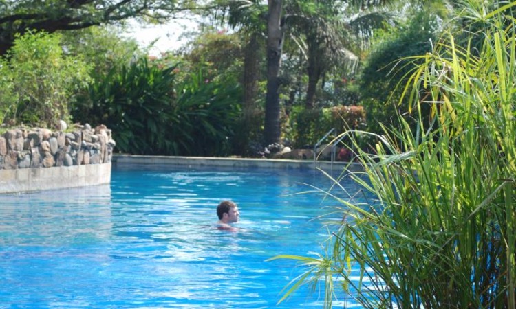 Pool with Lemongrass