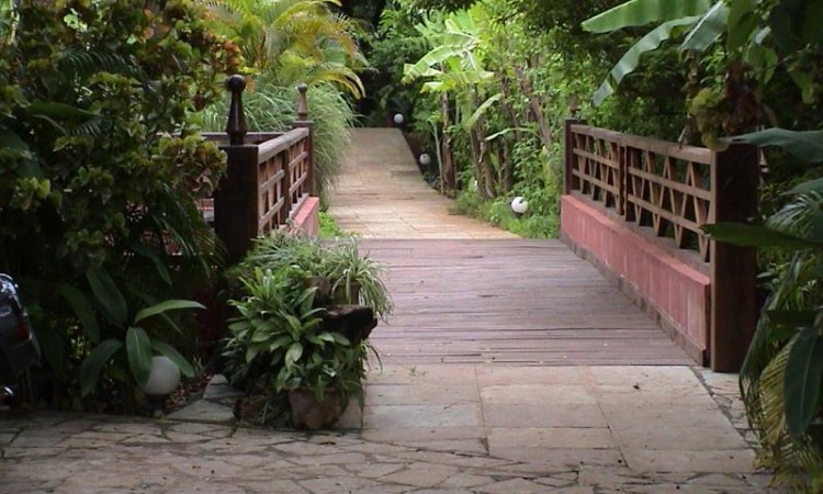 Approach Bridge