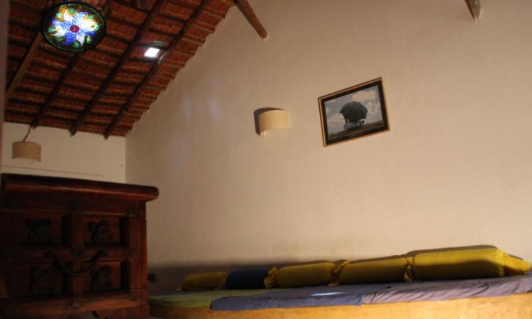 2 Bedroom Cottage Suite:Furnishing