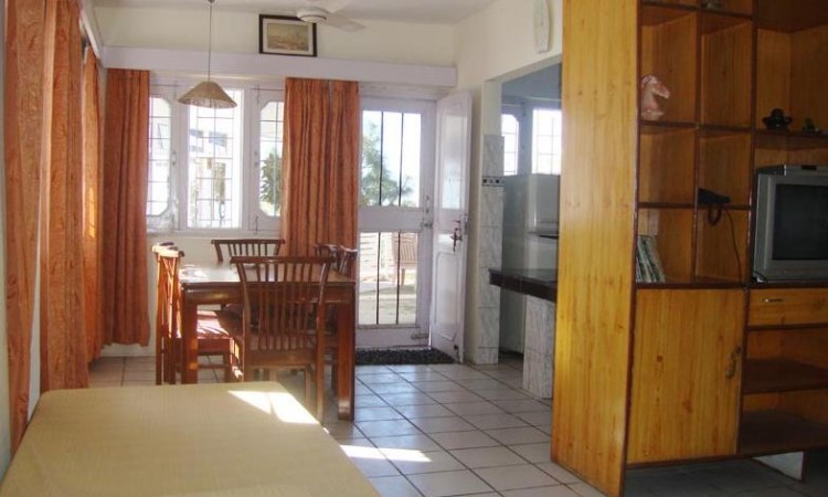 Cottage Dining Area Cottage Dining Area