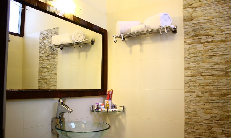 Deluxe Bathroom Deluxe Bathroom