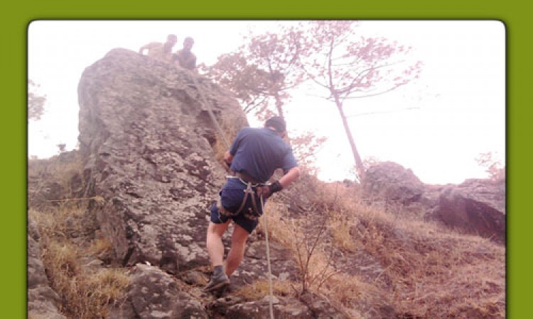 Rapelling Rapelling
