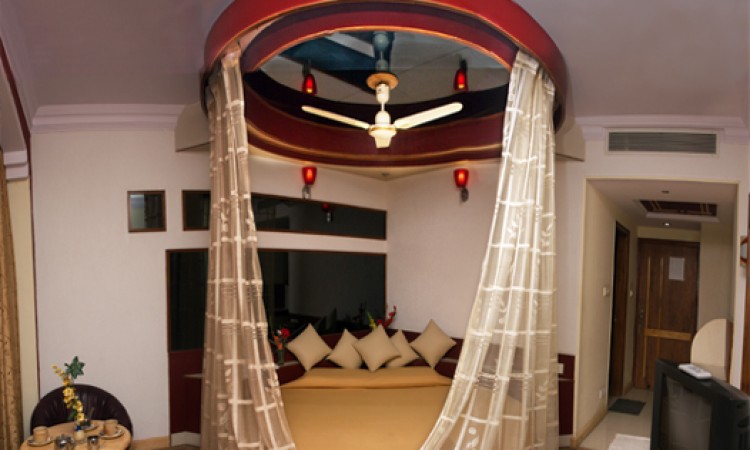 Honeymoon suite