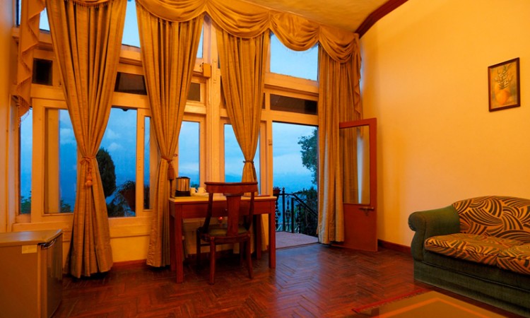 Luxury Suite Sitting Room