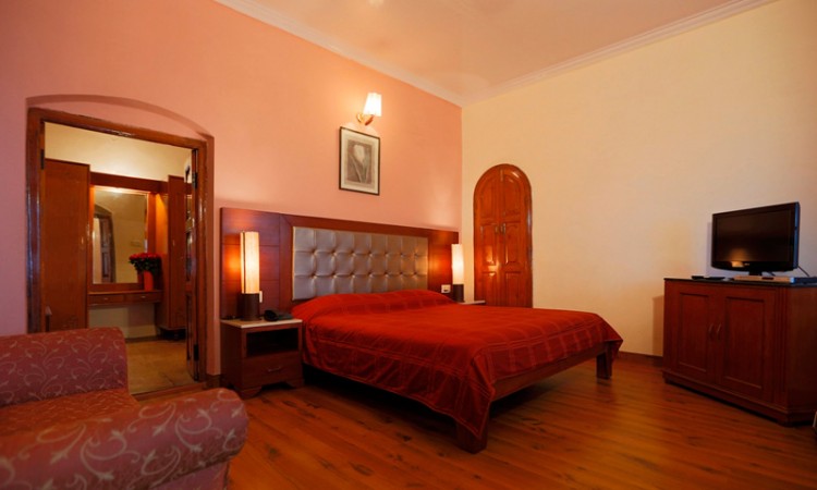 Garden Deluxe Bedroom