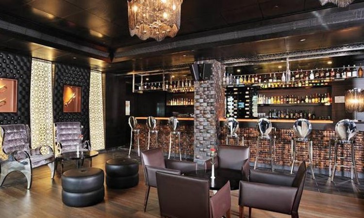 Lounge Bar