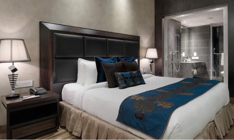 Deluxe Bedroom