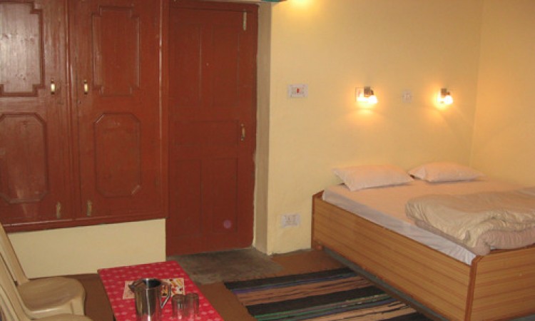 Well Furnished Well Furnished