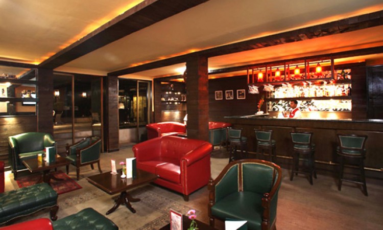 Courtyard Bar