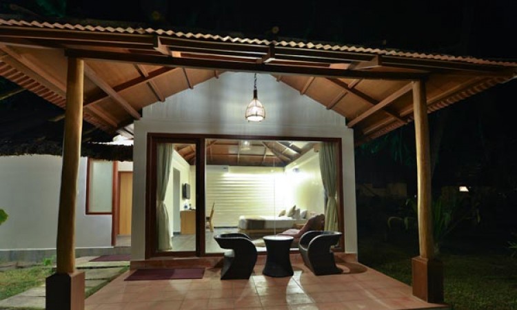 Lagoon Room