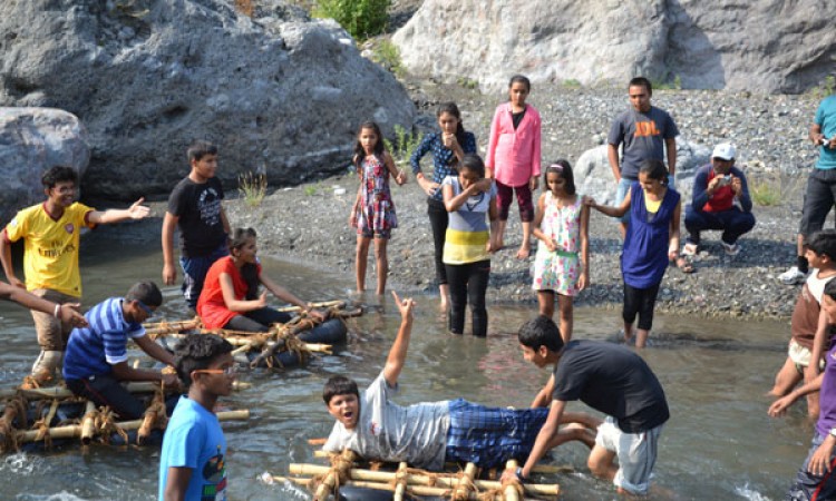 Raft Buliding