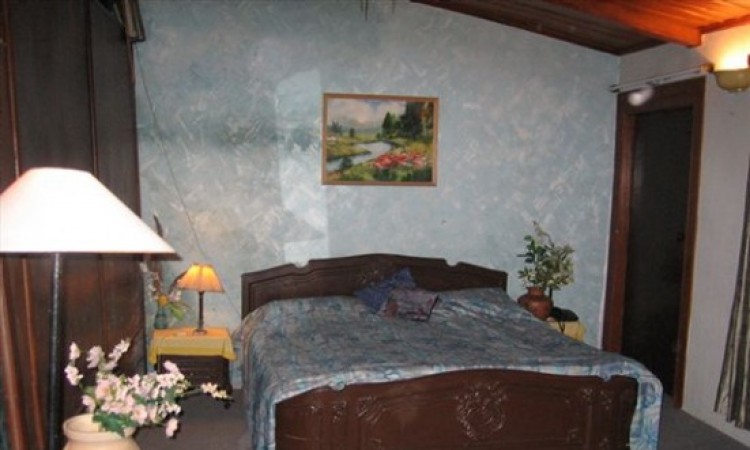 Cottage bedroom Cottage bedroom