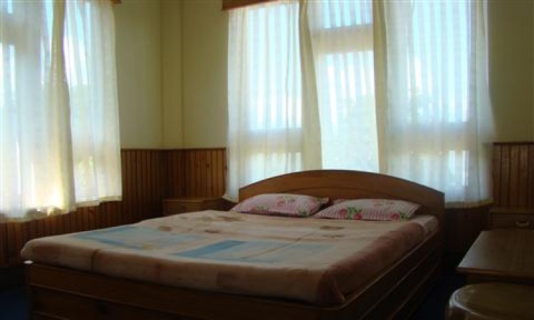 Double Bed