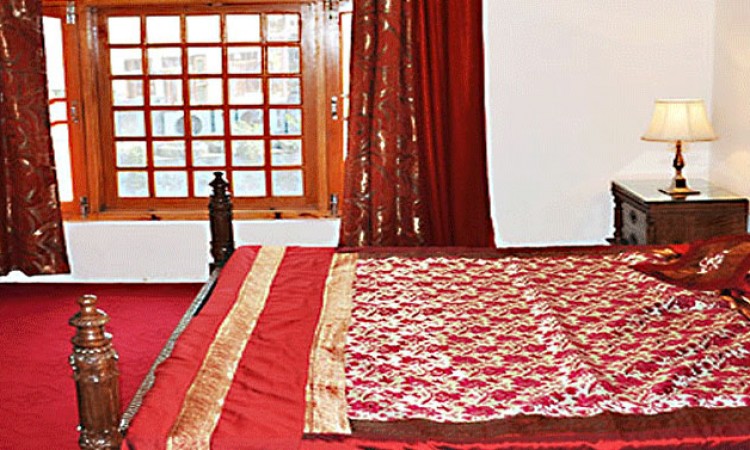 Room Room