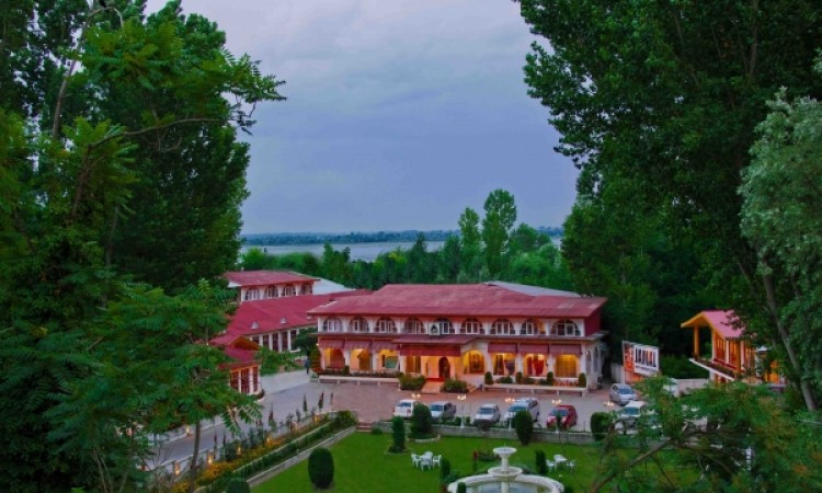Main Resort Exterior View Main Resort Exterior View