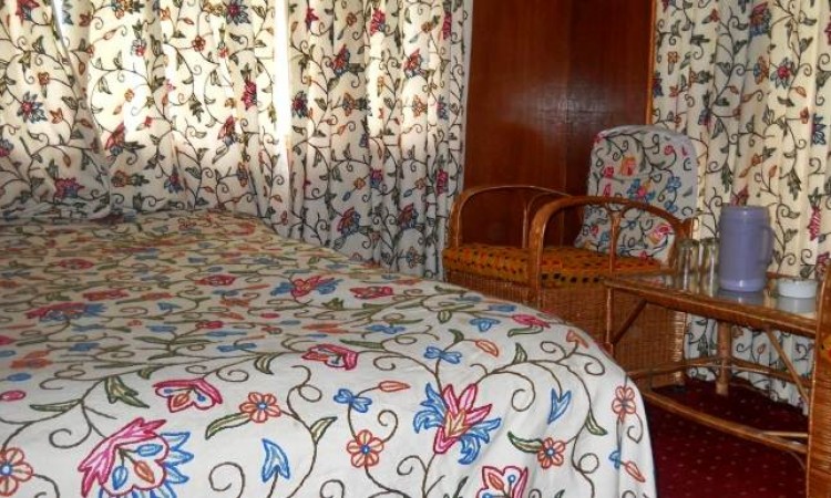 Comfortable Room Comfortable Room