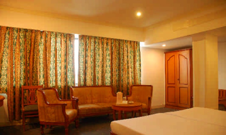 PLush Interiors