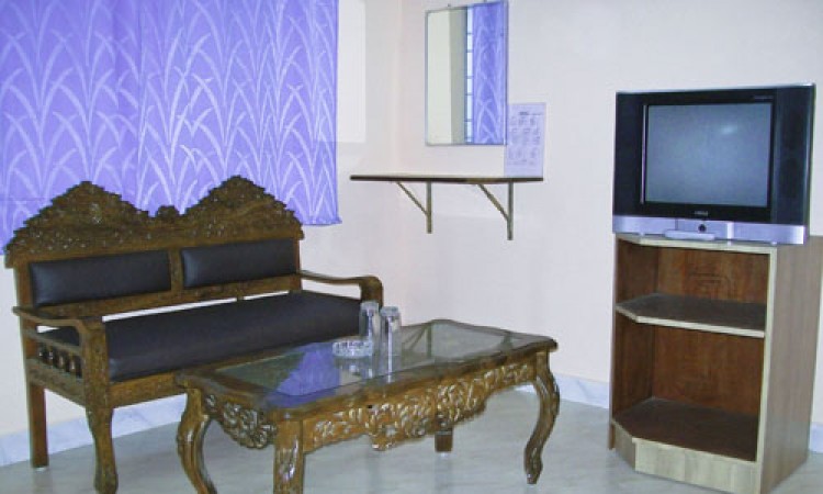 Well furnished Room