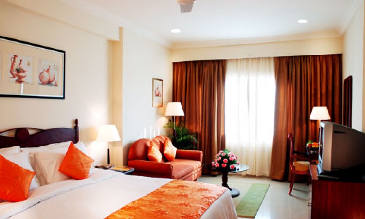 Well-furnished Room