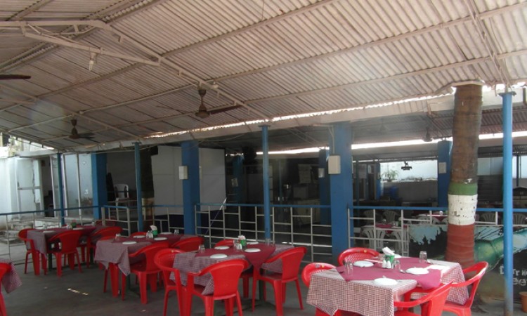 Dining Area Dining Area