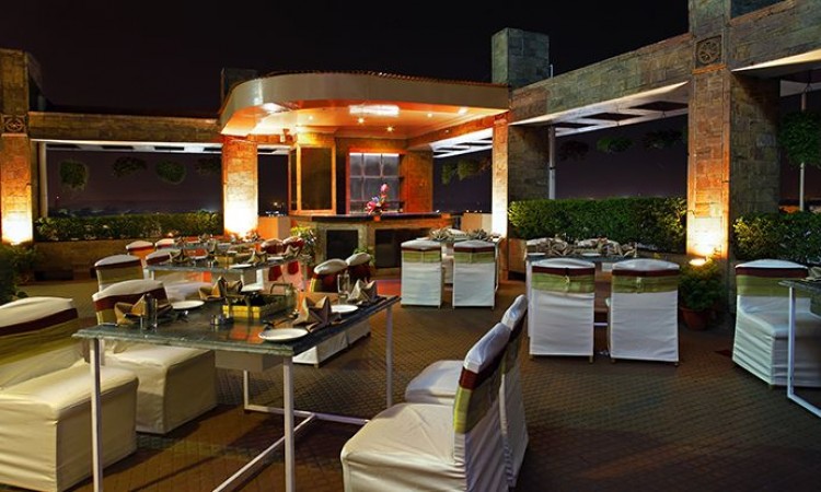 Rooftop Dining Rooftop Dining