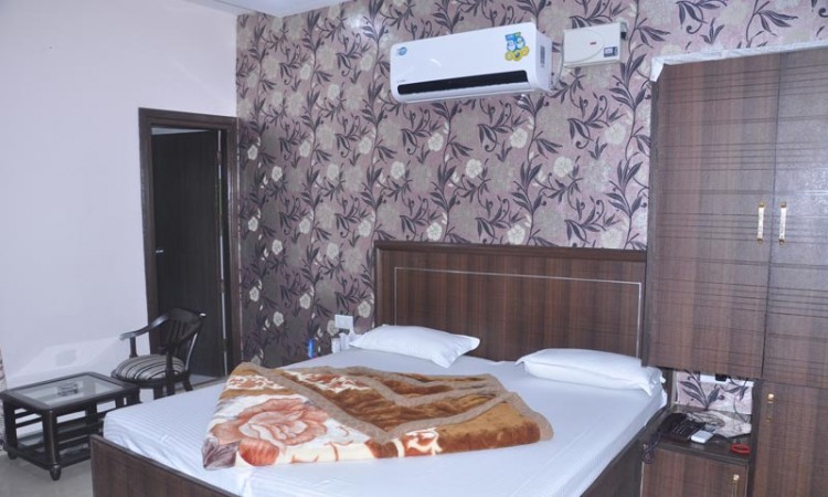 Air Conditioned Room Air Conditioned Room
