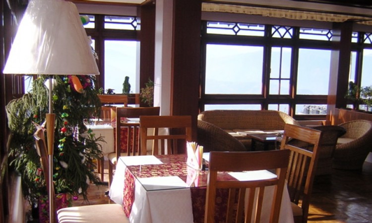 Dining Area Dining Area