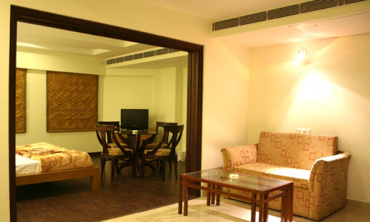 Well-furnished Room