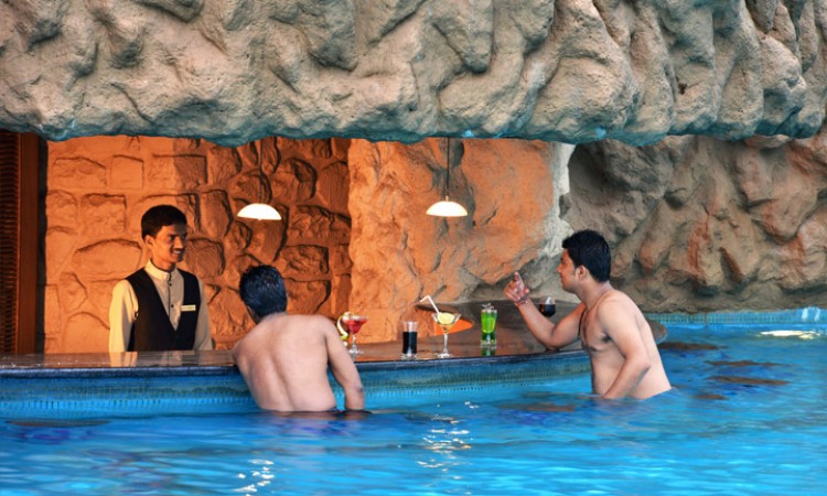 Oasis Pool Bar