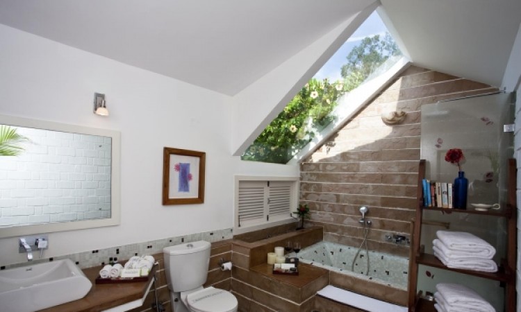Open skylight bathroom