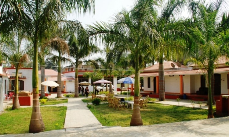 Resort Exterior View Resort Exterior View
