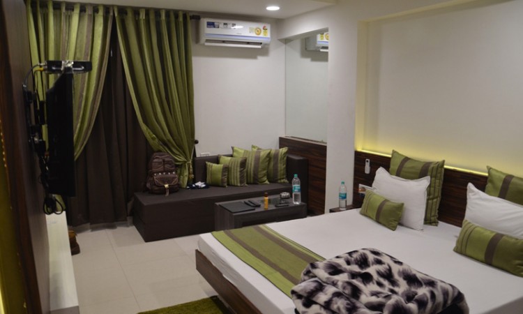 Elegant Room Elegant Room