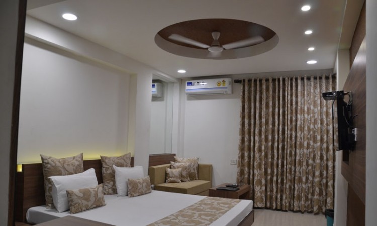 Luxurious Room Luxurious Room