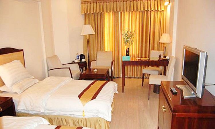 Spacious Room