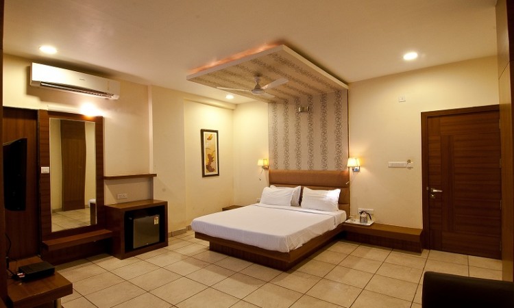 Spacious Room