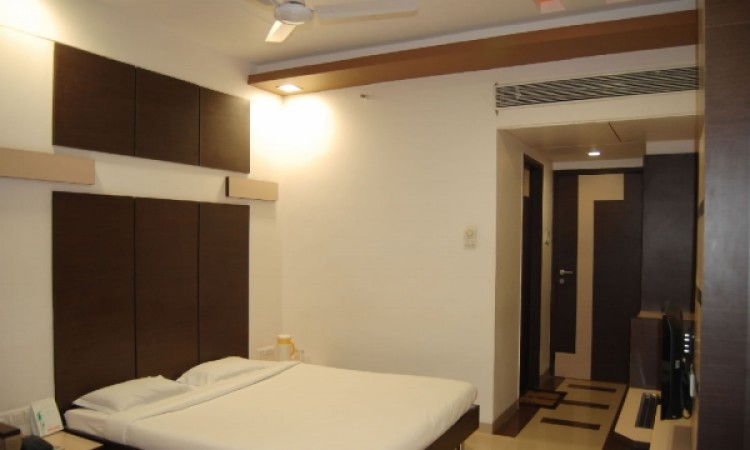 Spacious Room