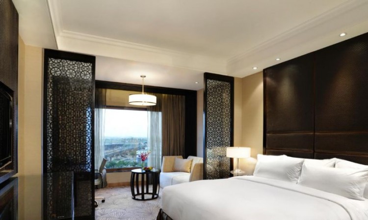 King Bed Guestroom