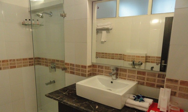 Deluxe Room Bathroom Deluxe Room Bathroom