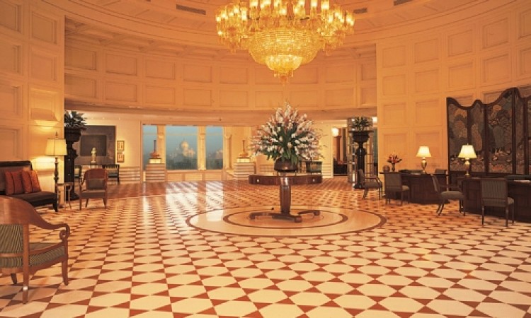 Luxurious Interiors Luxurious Interiors